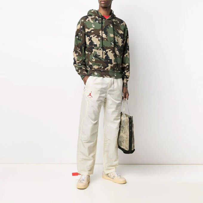 SS21 Camouflage-Allover-Print, lockere Passform, grün